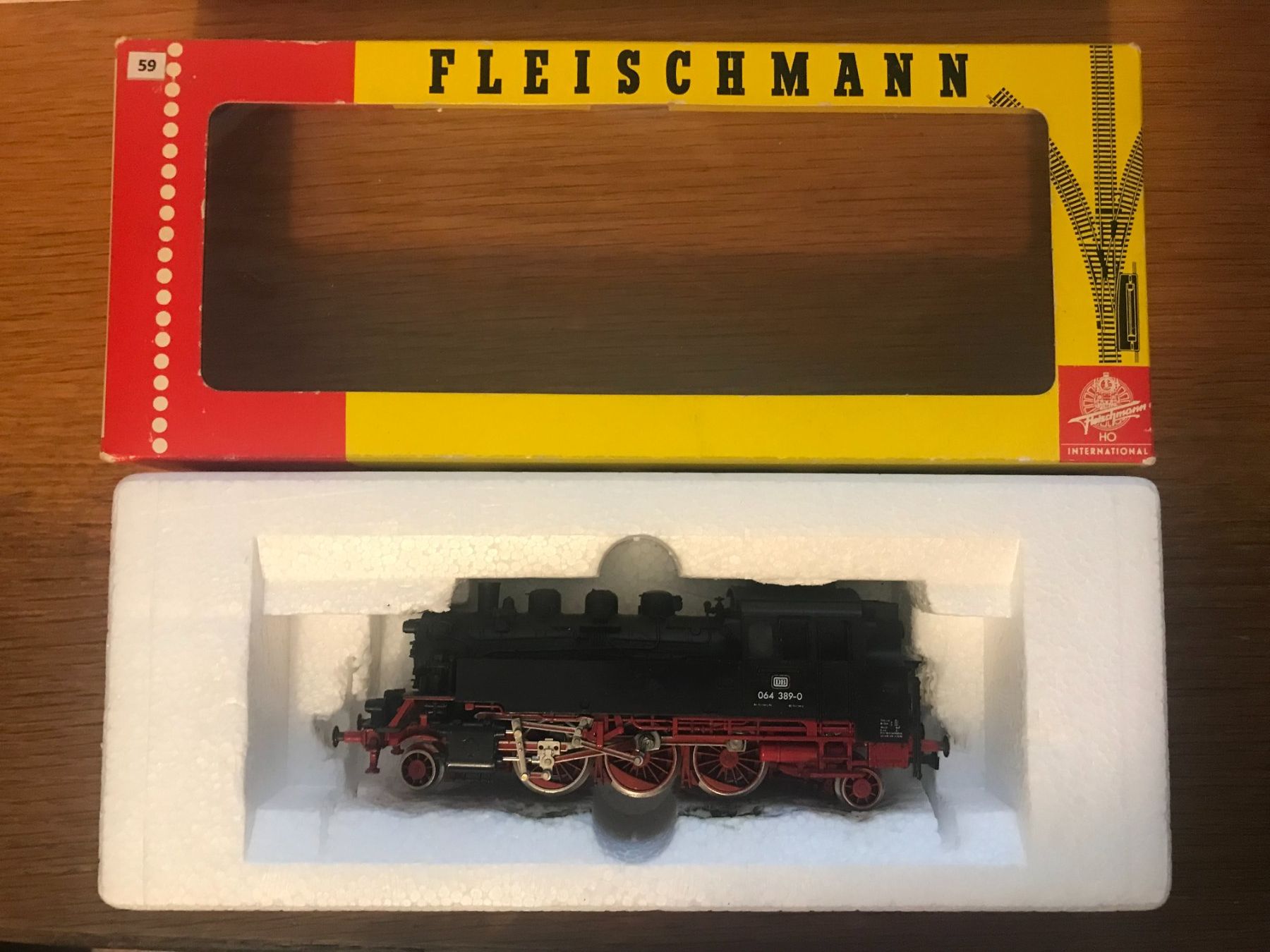 Fleischmann Modelleisenbahnen: Fleischmann DB Dampflokomotive BR 64 – Gebraucht aus Luzern von mey_s13 1