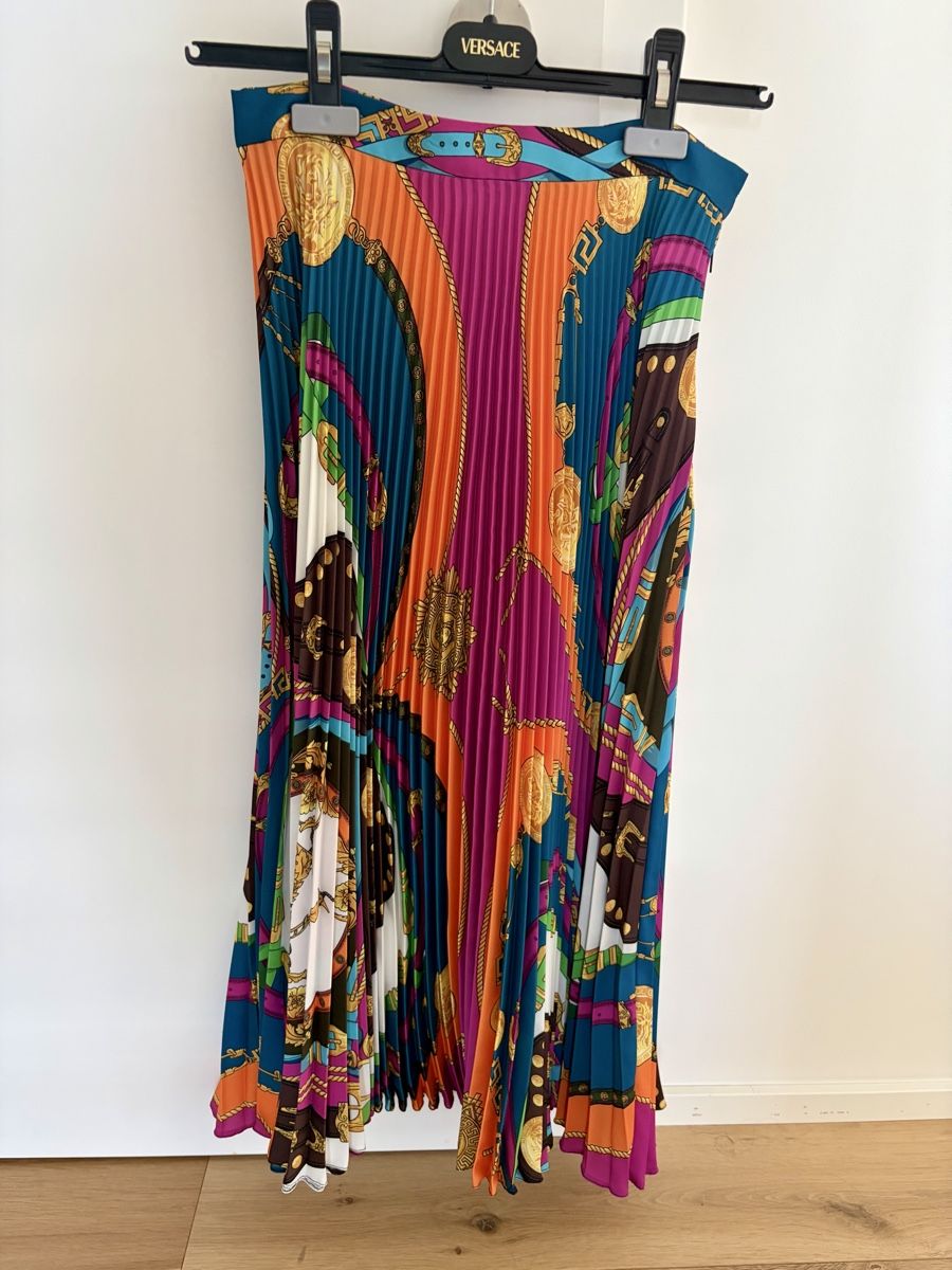 Versace Gonne: Versace skirt – Nuovo (secondo la descrizione) da Zürich venduto da Moremoneymoney
