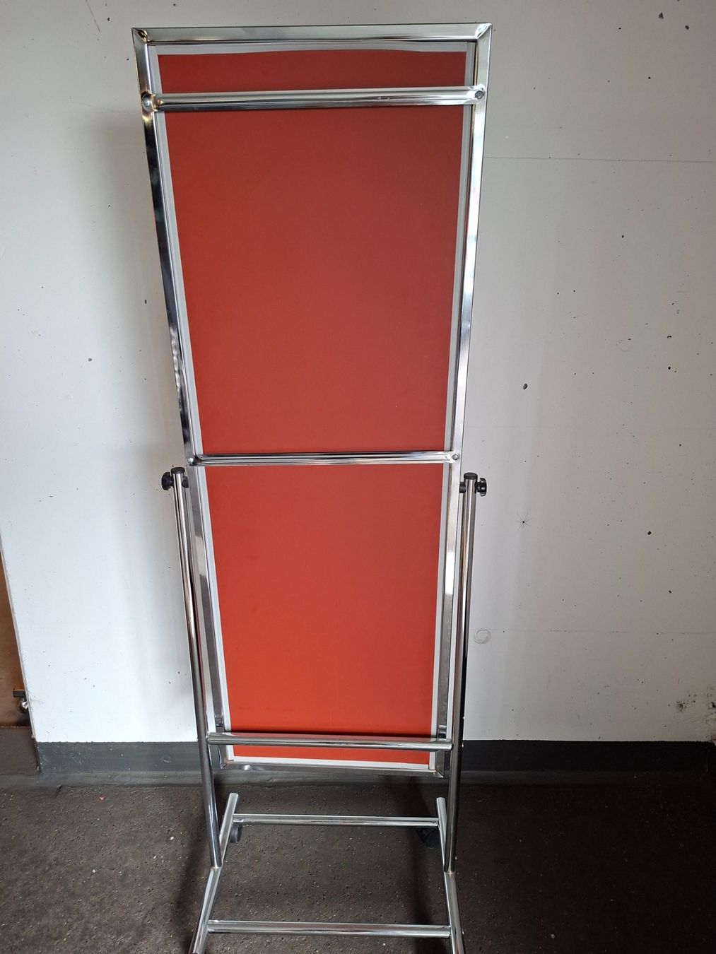 Miroirs: Spiegel auf Räder – D'occasion à Thun par upswingGmbH 1