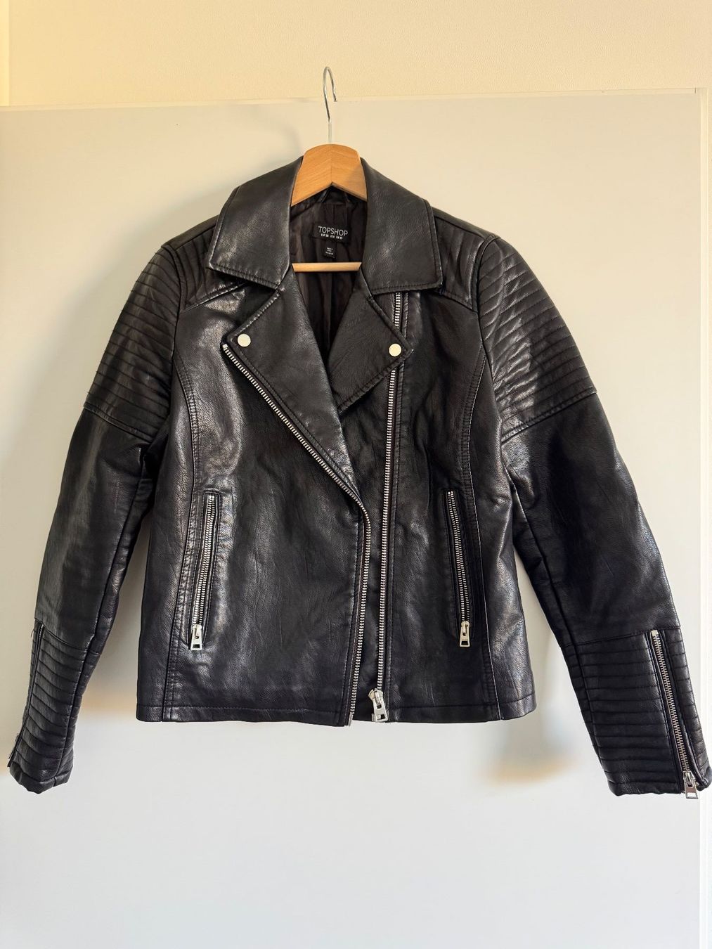Giacche: Lederjacke TOPSHOP Gr. 38 – Usato da St. Gallen venduto da nikolasbong