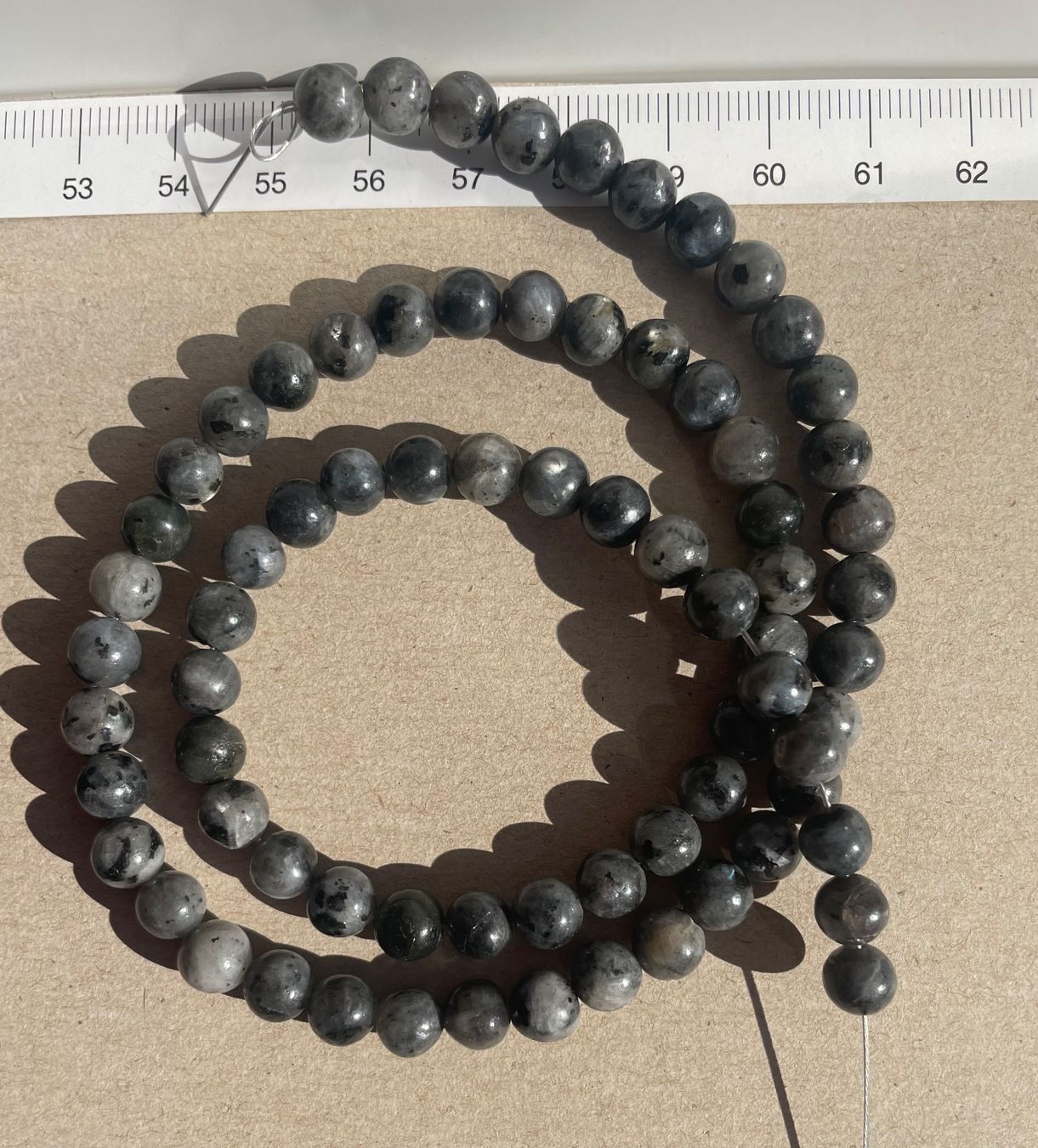 Catenine: Labradorit  grau-schwarz extra!!!  7mm    rund      speziell – Nuovo e nell'imballaggio originale da Leuggern venduto da gemshow 8