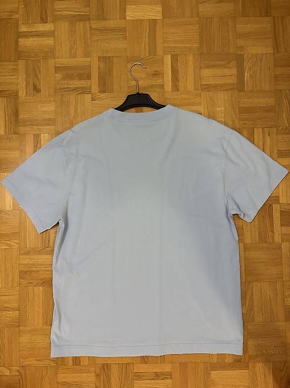 T-Shirts: T-Shirt in Hellblau – Gebraucht aus Schaffhausen von jan_pzd5 1