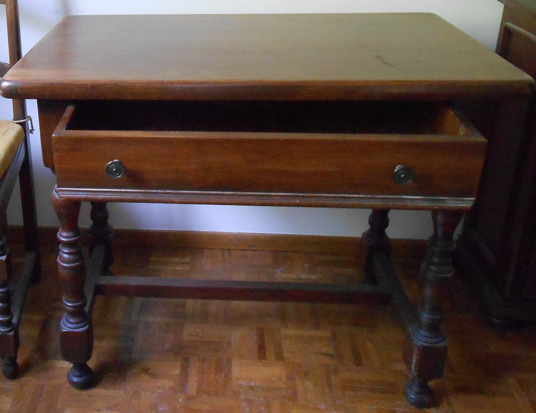 Tische: Table de couture – Gebraucht aus Bossonnens von ysc_9q2f