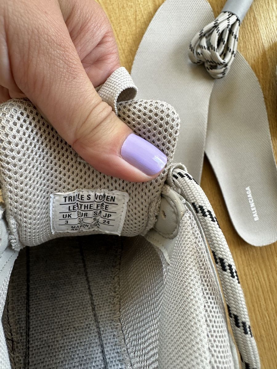 Balenciaga Scarpe da donna: Balenciaga Triple S – Usato da Schaffhausen venduto da Nadiuna 2
