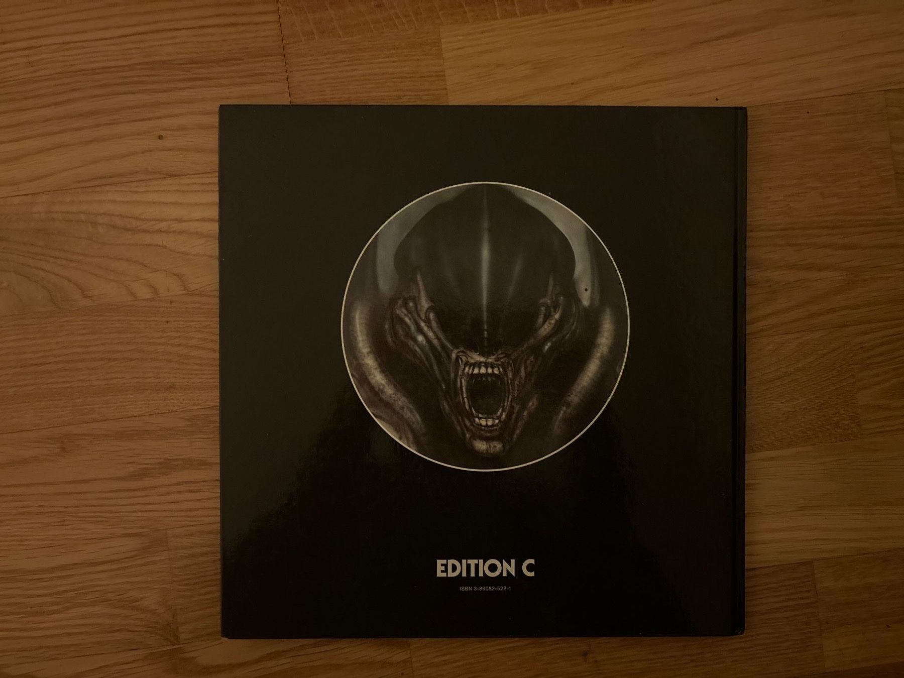 Bücher: Hr.giger‘s Alien filmdesign – Gebraucht aus Zürich von  2