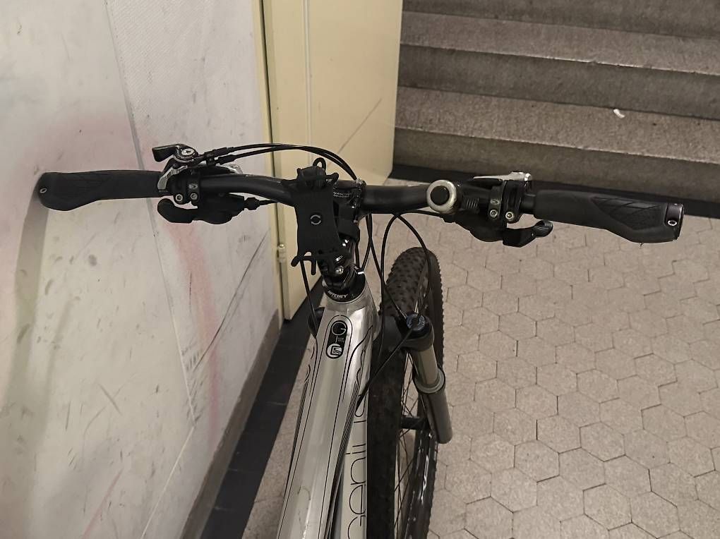 Vélos: Scott Genius 60 Mountainbike – D'occasion à Zürich par MrBestpreis 3