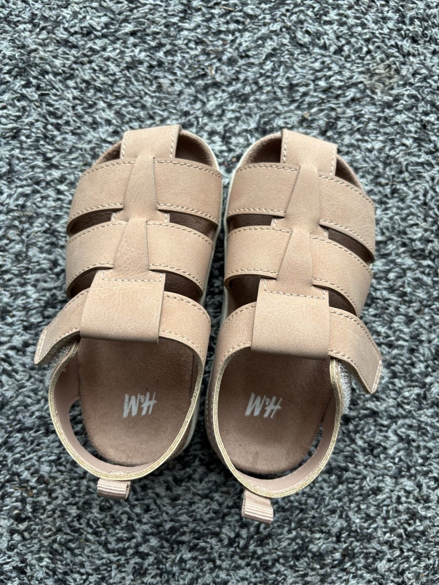 H&M Scarpe per ragazze: H&M Sandalen, Gr. 22 – Usato da Aetingen venduto da pat_ykl9
