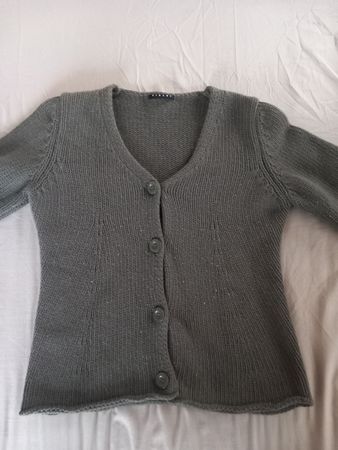 Cardigan vert kaki foncé en laine
