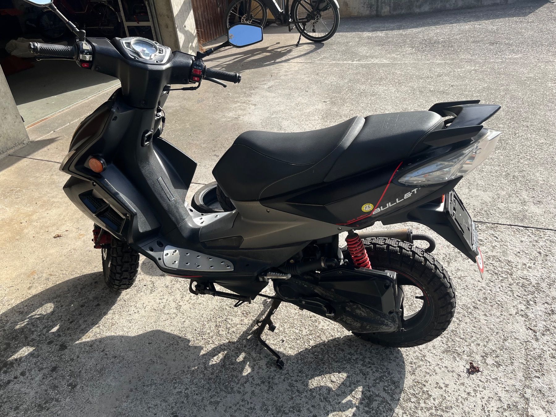 Tgb Scooters: Roller TBG Bullet ab 1.-- – Gebraucht aus Seftigen von Broennima3 3
