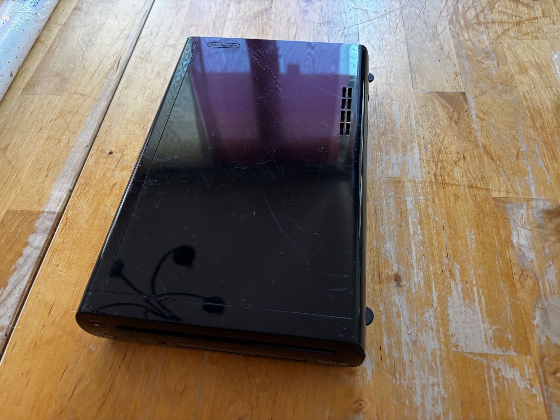 Nintendo Console: WiiU Konsole mit 1 Game – Usato da Frenkendorf venduto da Fionchen 5