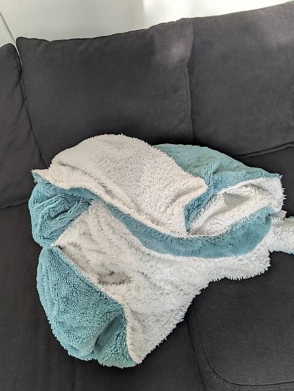 Coperte: Kuscheldecke Manor 130x180cm – Usato da Biel/Bienne venduto da yya_26cz