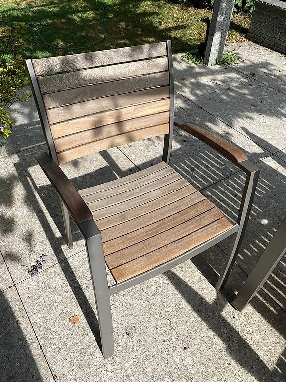 Set de table et chaises: Gartentisch mit 4 Stühlen – D'occasion à Mühlau par Johuiii 2
