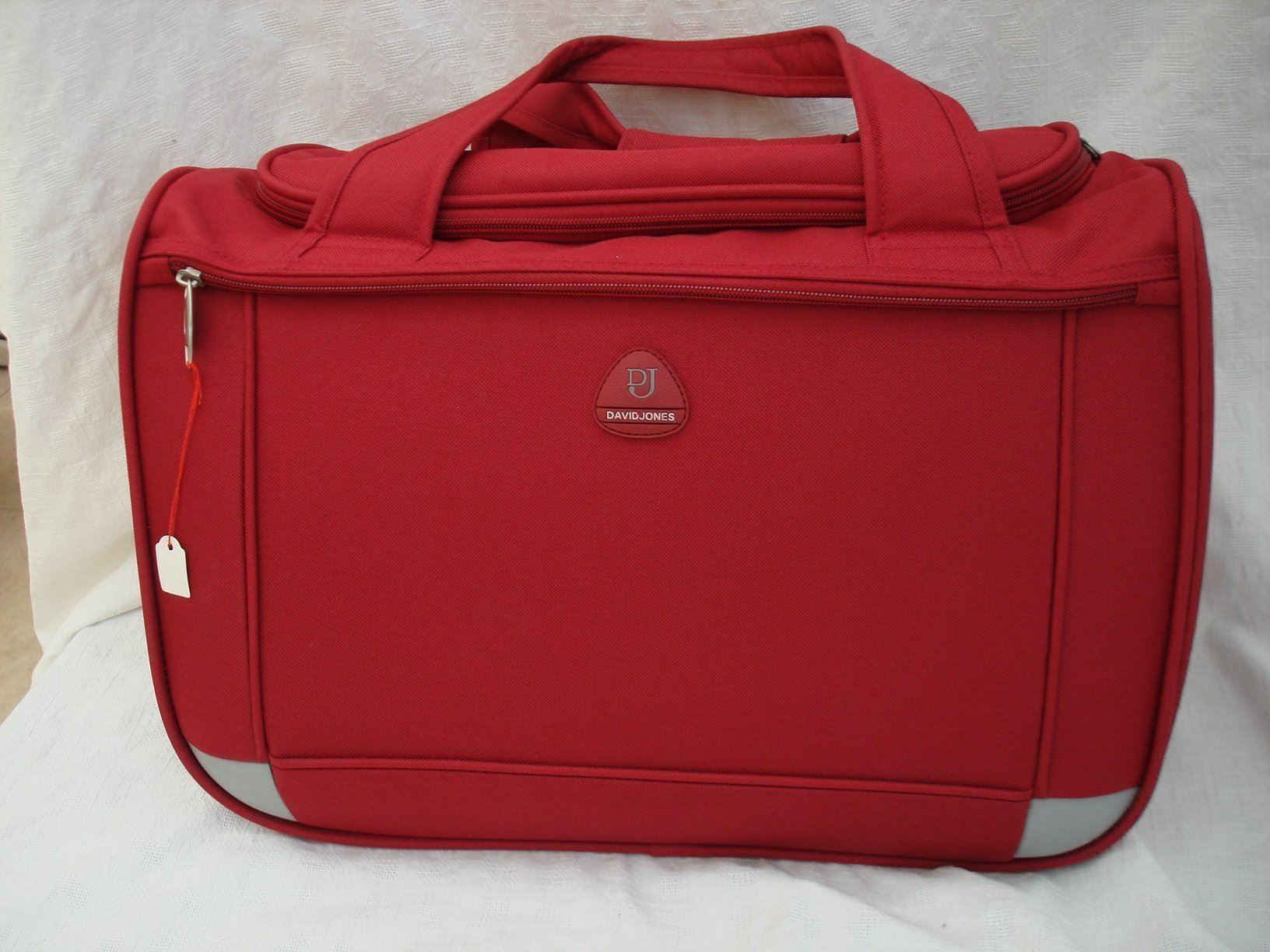 Taschen: Sport-/ Reisetasche rot, neu – Neu und originalverpackt aus Bern von antigua13 2