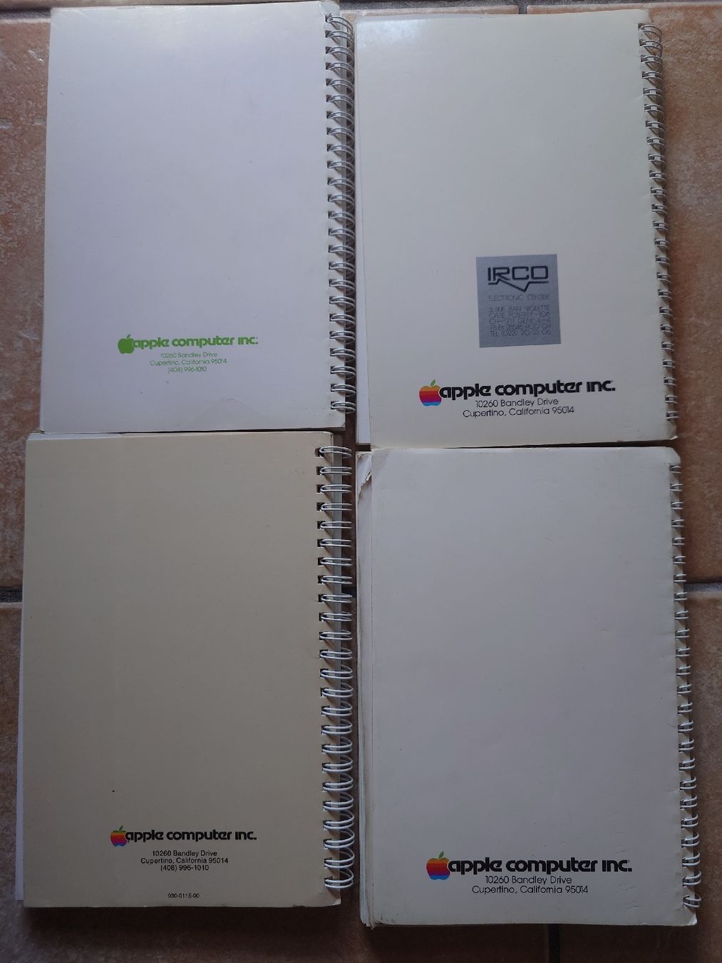 Libri: Manuels Apple II Applesoft BASIC et DOS bon état – Usato da Genève venduto da arnoo 1