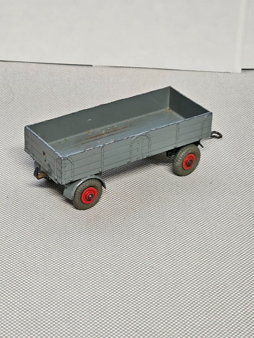 Dinky Toys Modellini d'auto: Dinky Trailer grau – Usato da Starrkirch-Wil venduto da easygo13 1
