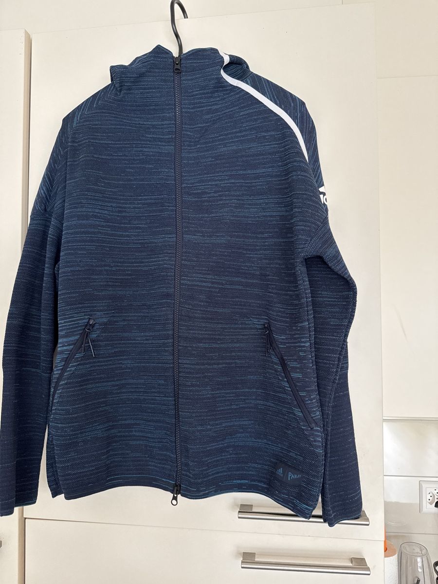 Adidas Completi & Tailleur: Adidas Trainingsanzug Grösse M – Usato da Oberglatt ZH venduto da lar_2nv2