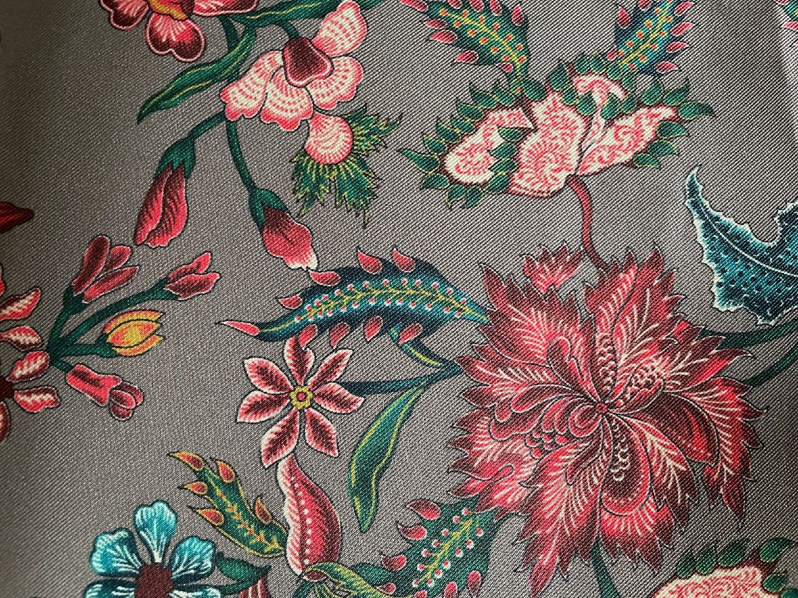 Gucci Foulard & Sciarpe: Orginal Gucci Flora Seidenstola – Usato da St. Gallen venduto da DiesundDas. 8