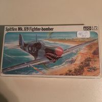 2157 ... Supermarine Spitfire Mk 8/9 ... Frog F 233 ... NEU