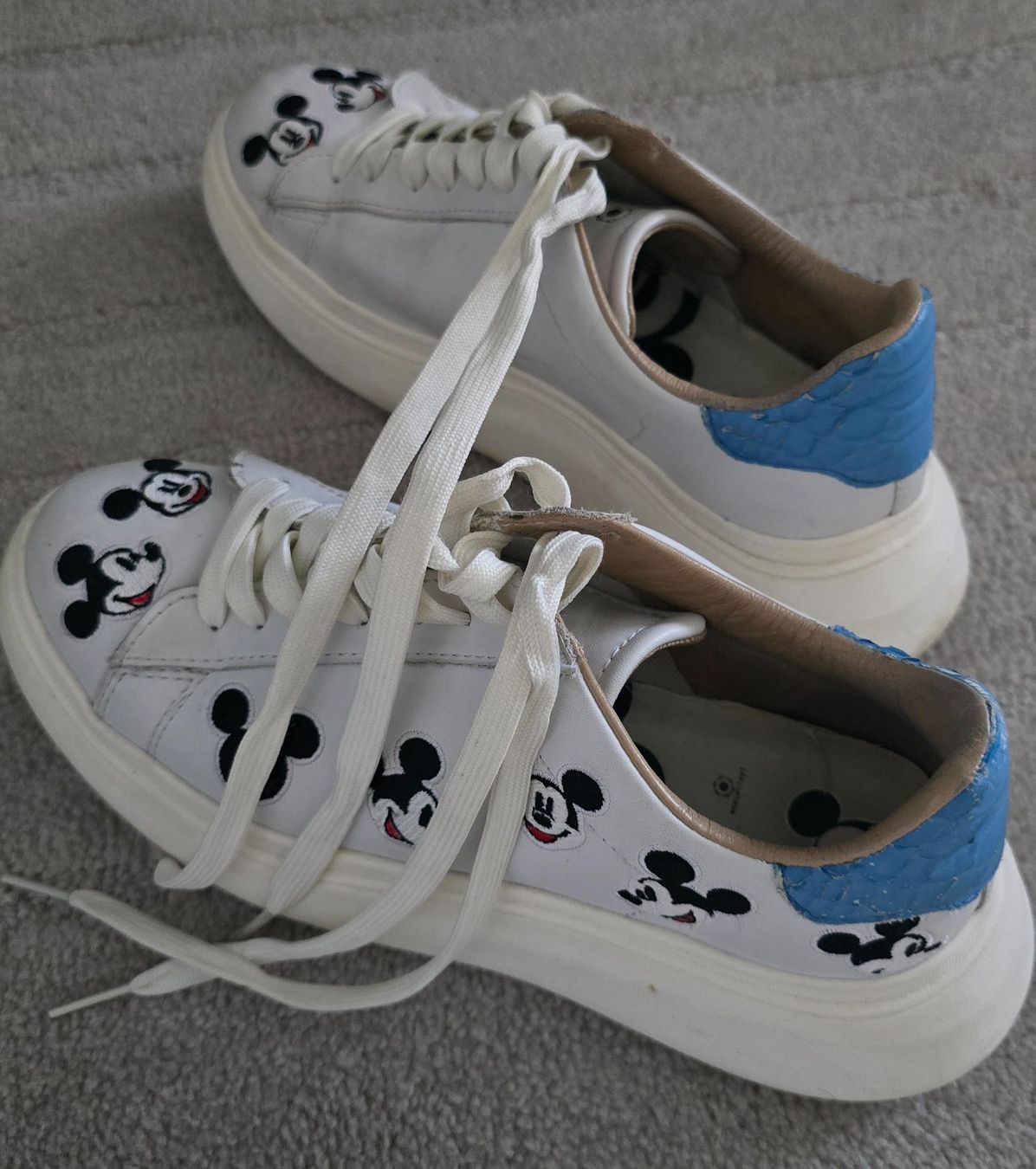 Scarpe da donna: MOA Sneakers mit Mickey Mouse - Grösse 38 – Usato da Meilen venduto da melanieolivia