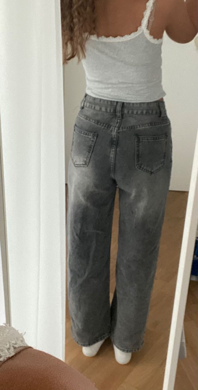Jeans: Graue Jeans – Gebraucht aus Thun von moa_jkc7 2