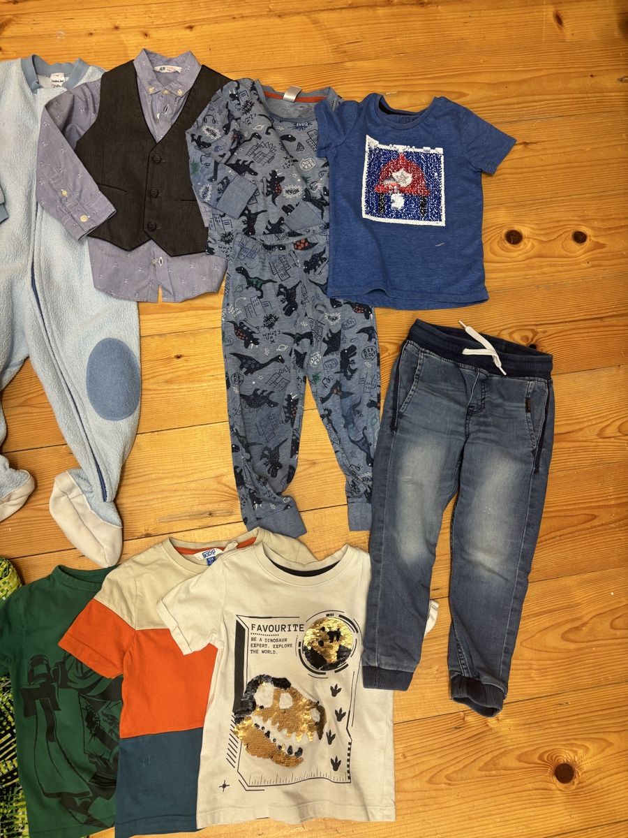 Lotti & Set di vestiti: Kleiderpaket Jungs, Grösse 104 – Usato da Büren an der Aare venduto da Nikito2001 3