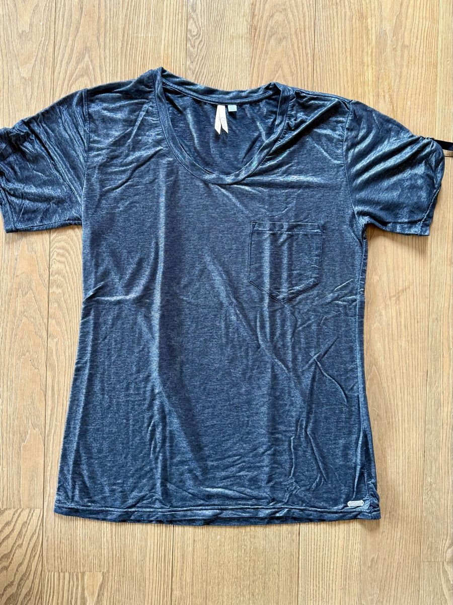 T-shirt: orb-T-Shirt anthrazit/glitzer L – Usato da Davos Dorf venduto da tati015