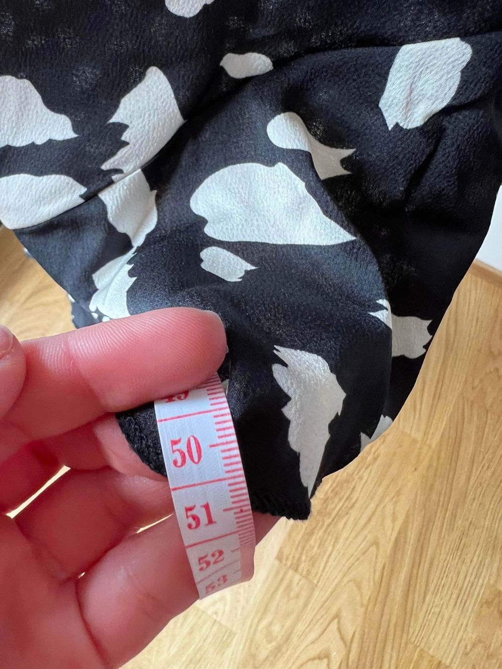 Jupes: Neuer Rock S – Neuf avec emballage d'origine à Riehen par edu_92w7 2