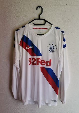 Neues Glasgow Rangers Trikot