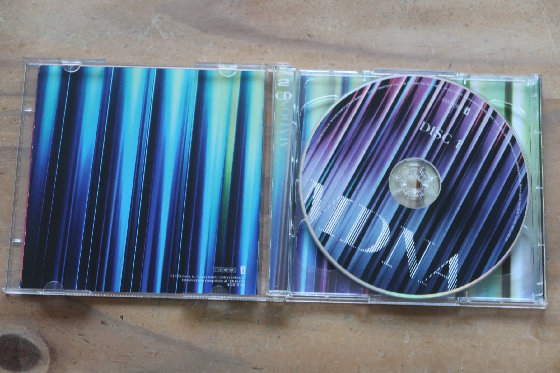 CD: MADONNA - MDNA - DELUXE EDITION - 2x CD – Usato da Basel venduto da Patiscat 3