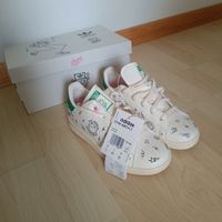 Brand new Adidas Stan Smith C Andre Saraiva, size 33, w tag