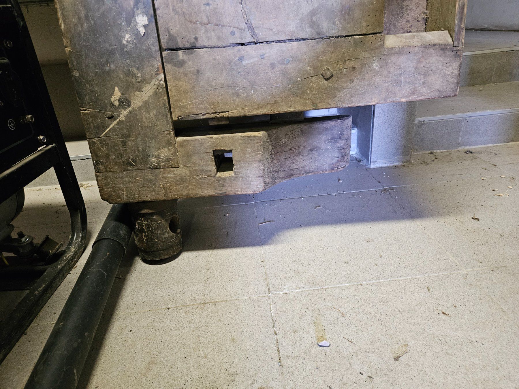 Banchi da lavoro: Etablie ancien 2m20 x65cm – Usato da Haute-Nendaz venduto da Bart84 1
