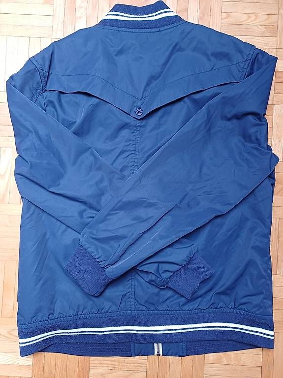 Vestes: Veste légère Merc taille L – D'occasion à Glovelier par GaCh 2