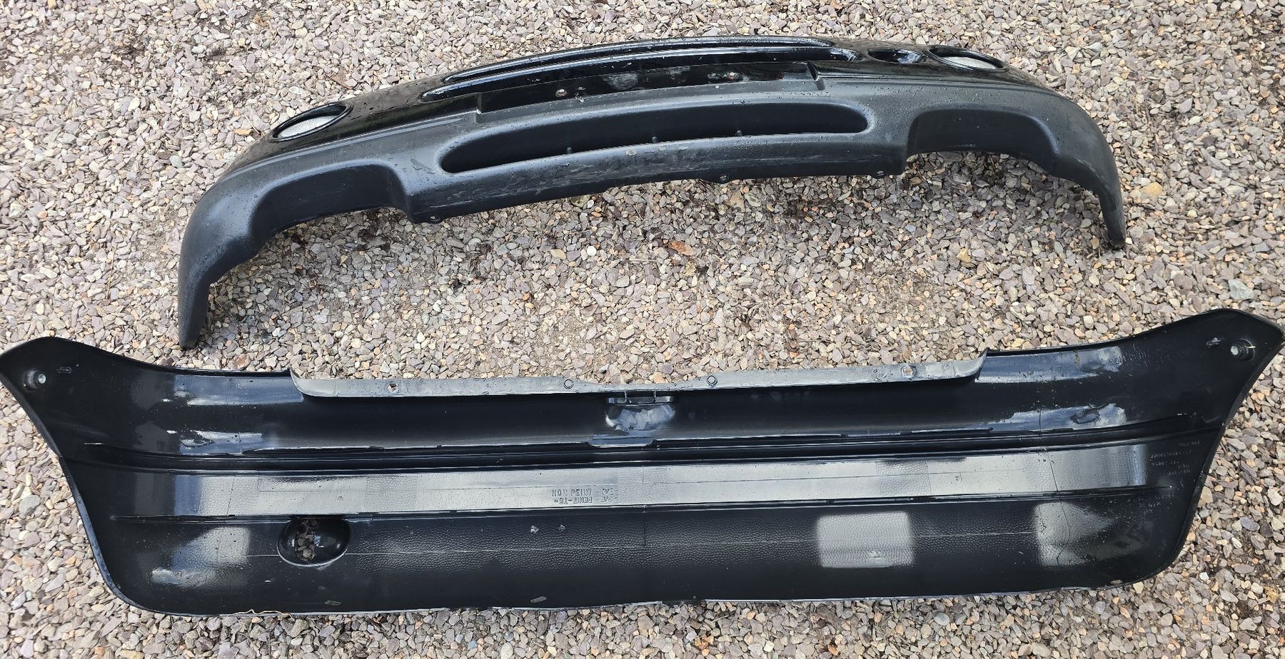 Renault Tutti pezzi di ricambio auto: Renault Twingo Front- & Heckstoßstange – Usato da Wangs venduto da Restposten.Garage 6