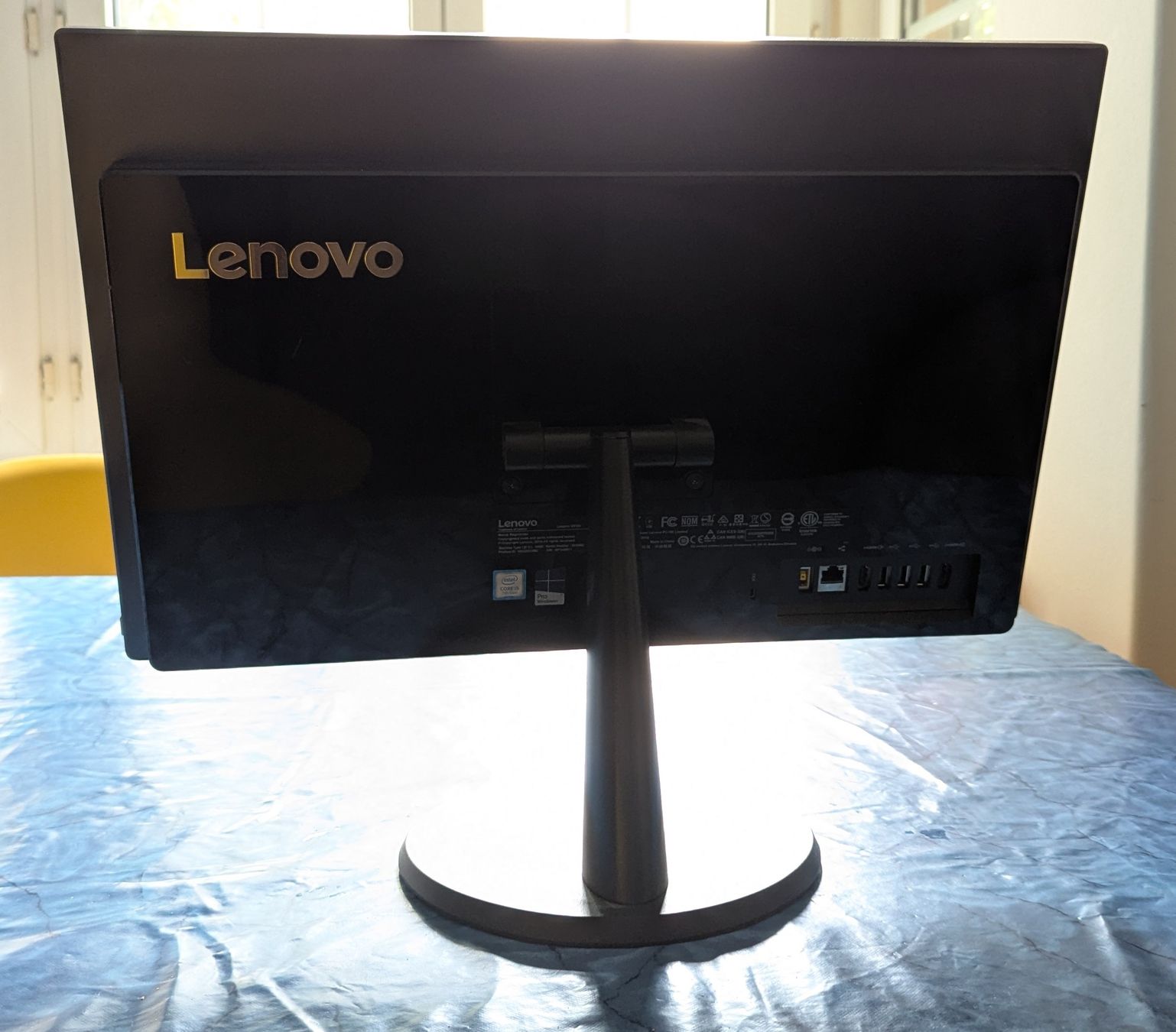 Lenovo PC: Lenovo V510z All-in-one PC – Difettoso da Zürich venduto da pointedarch 3