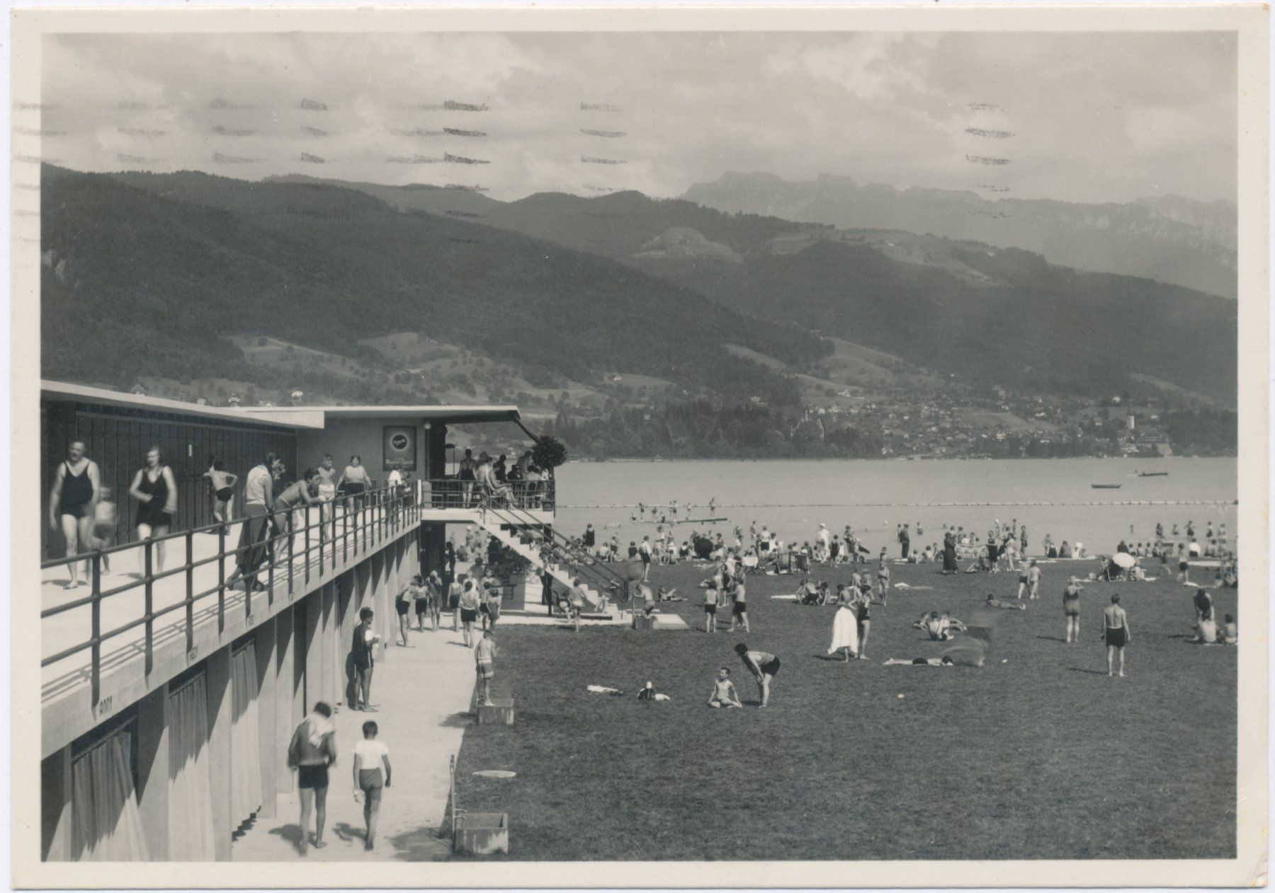 Cartoline postali: Thun Strandbad 1935 belebt – Usato da Lützelflüh-Goldb venduto da fluidum