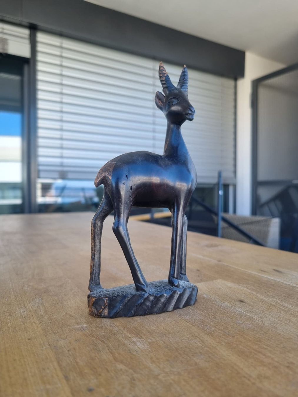 Statuette: Holzfigur Antilope geschnitzt Deko – Usato da Zug venduto da Quantipus