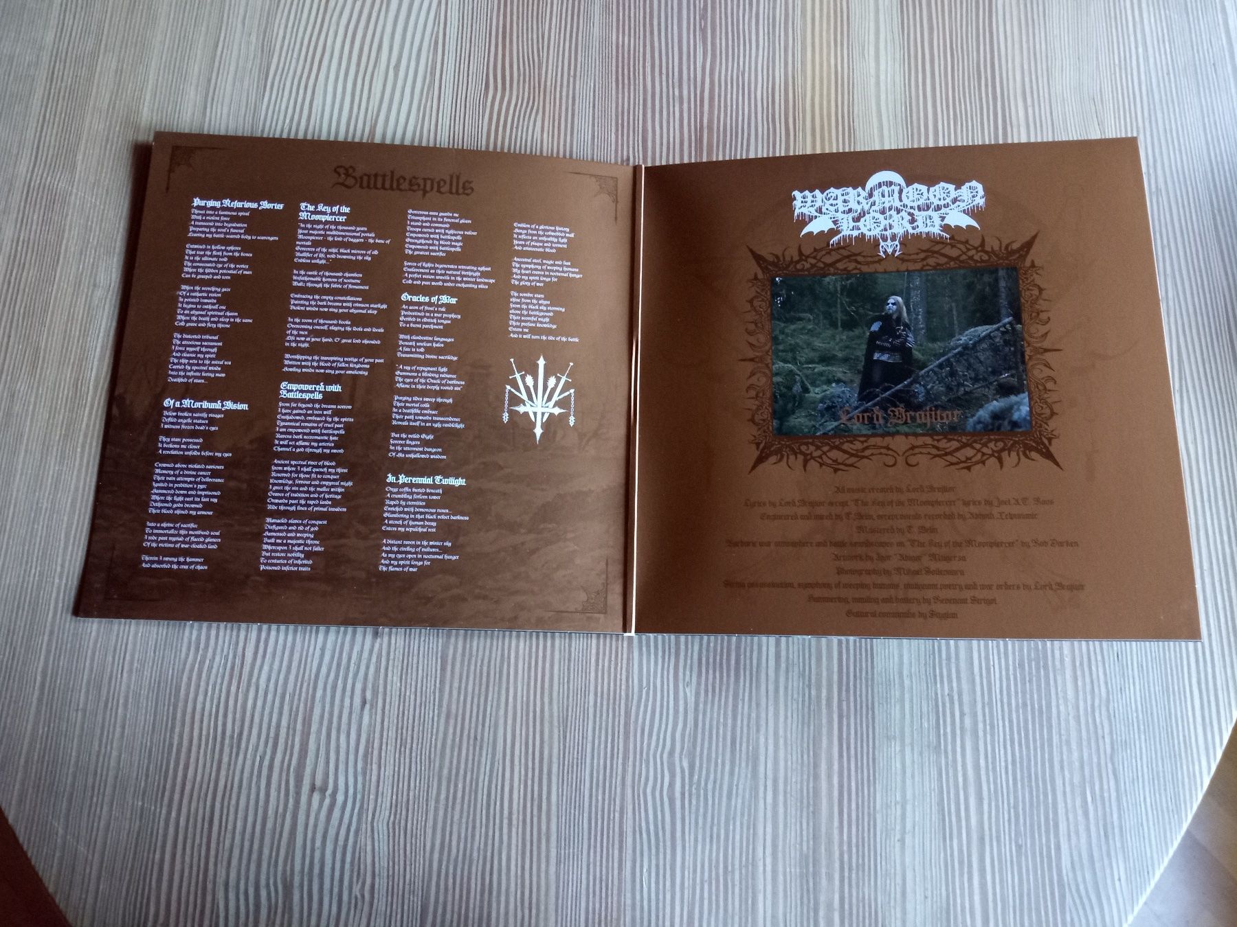 Dischi in vinile: Warmoon Lord-Battlespells 12'' Silver Splatter Vinyl LP 2022 – Nuovo (secondo la descrizione) da Brienz BE venduto da INTERNALFIRE 2