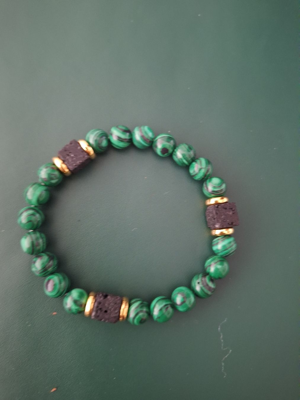 Bracciali & Braccialetti: Malachit & Lava Armband, Geschenkidee – Nuovo e nell'imballaggio originale da Killwangen venduto da galerie16