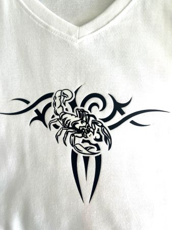 T‘Shirt mit Skorpionmotiv Gr. L (Unisex)