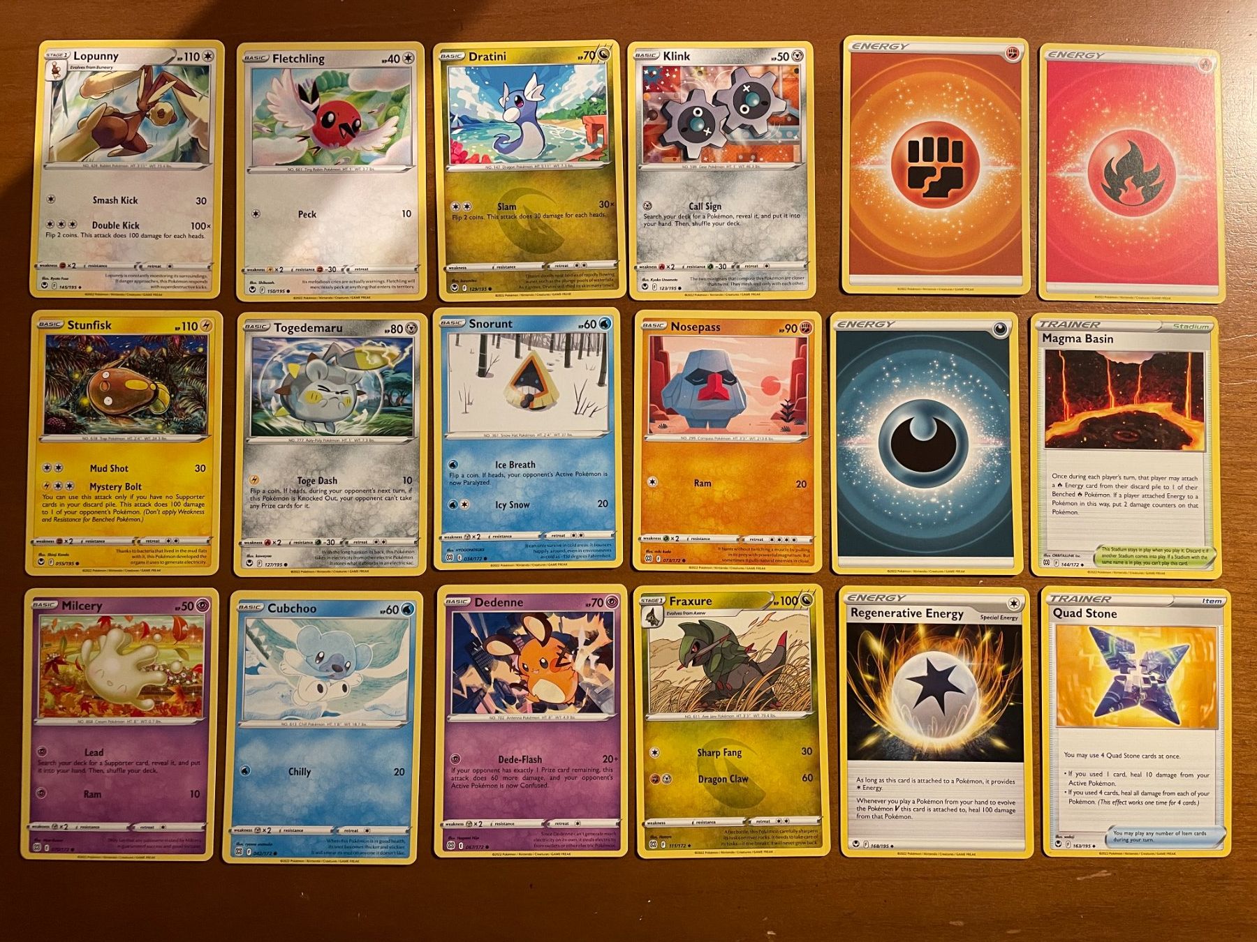 Pokémon Carte collezionabili: Pokemon Karten Set (Versand gratis) – Nuovo (secondo la descrizione) da Chur venduto da Angerson