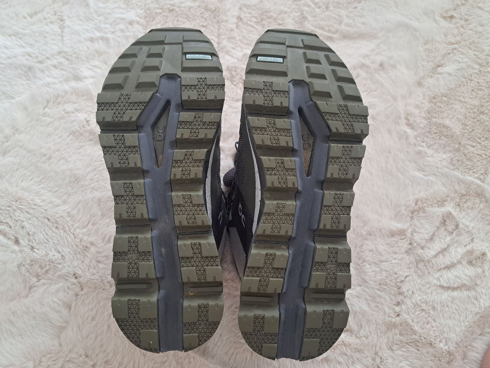 On Chaussures hommes: On Cloud Waterproof Schuhe Grösse EU 43 – D'occasion à Steffisburg par Ch_Leo2865 4