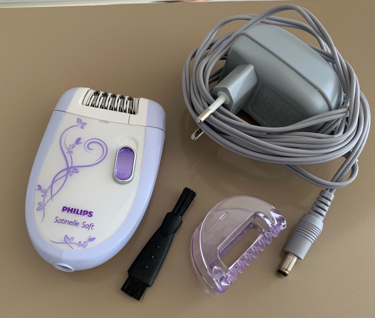 Philips Epiliergeräte: PHILIPS Epilierer Haar Entferner Satinelle soft – Gebraucht aus Mettmenstetten von srca