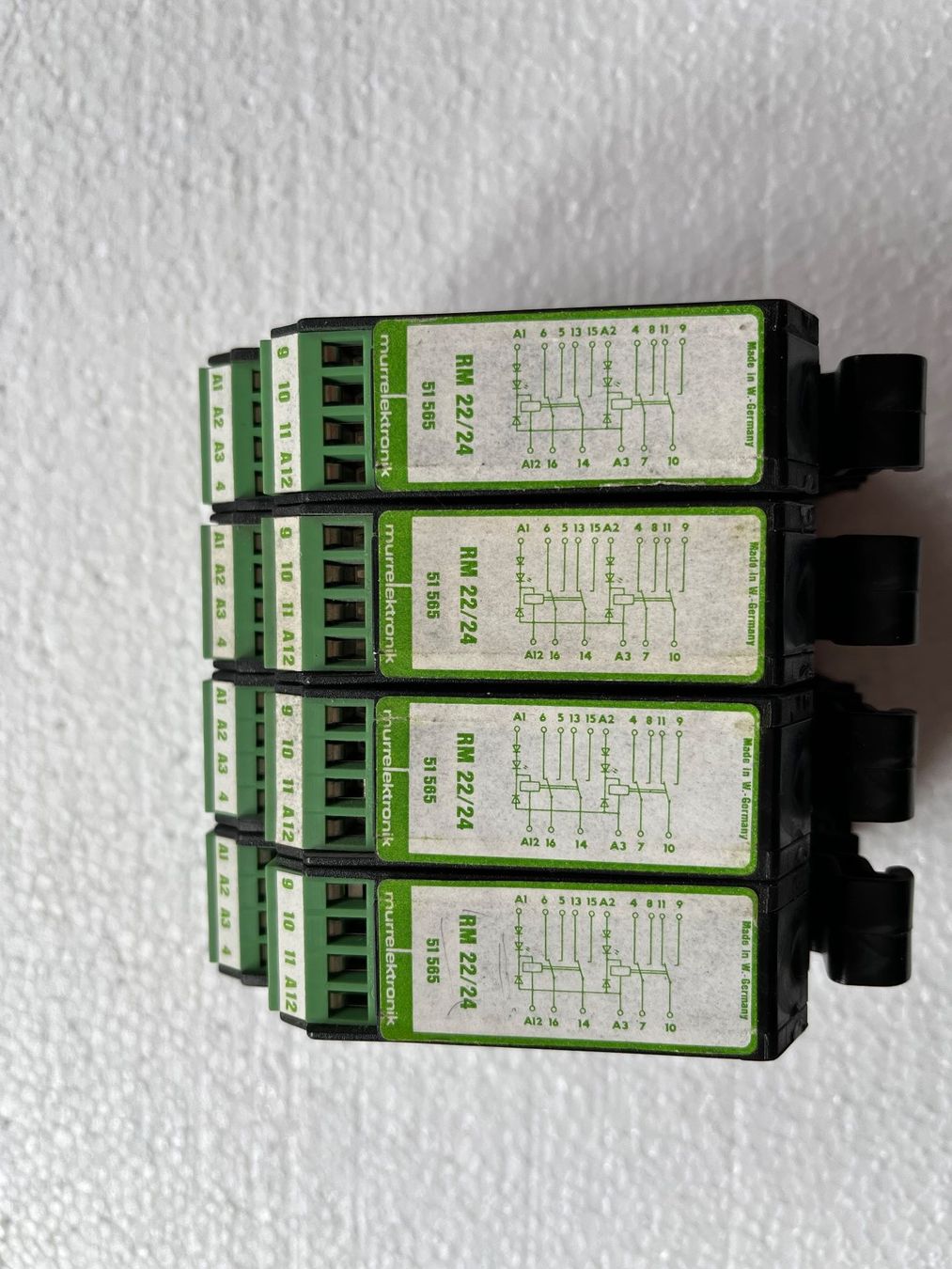 Composants électroniques: Sicherheitsrelais "Murr" – Neuf (Voir description) à Küblis par hypofacto 2