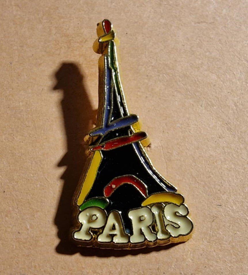 Plaquettes & Badges: Pin Eifelturm Paris – D'occasion à Härkingen par specialshapes