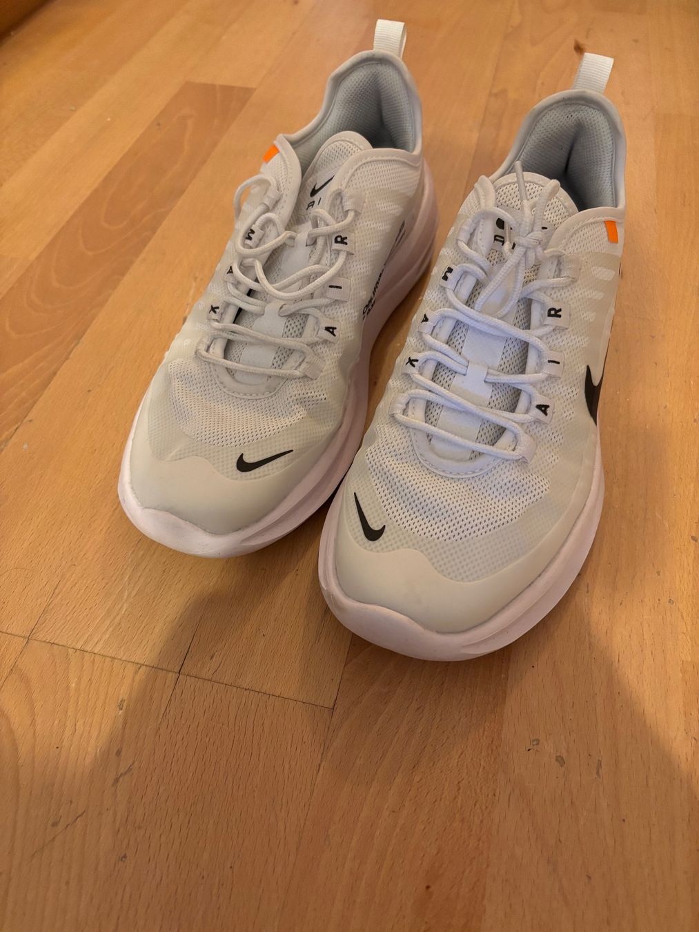 Nike Scarpe da uomo: Nike Air Max Axis Sneaker – Usato da Zürich venduto da RoKa88