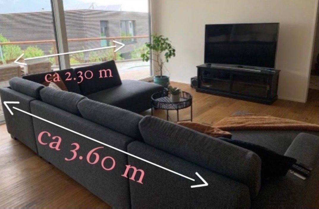 Divani: Grosses Sofa mit Verstaumöglichkeit – Usato da Niederurnen venduto da rogers93 1