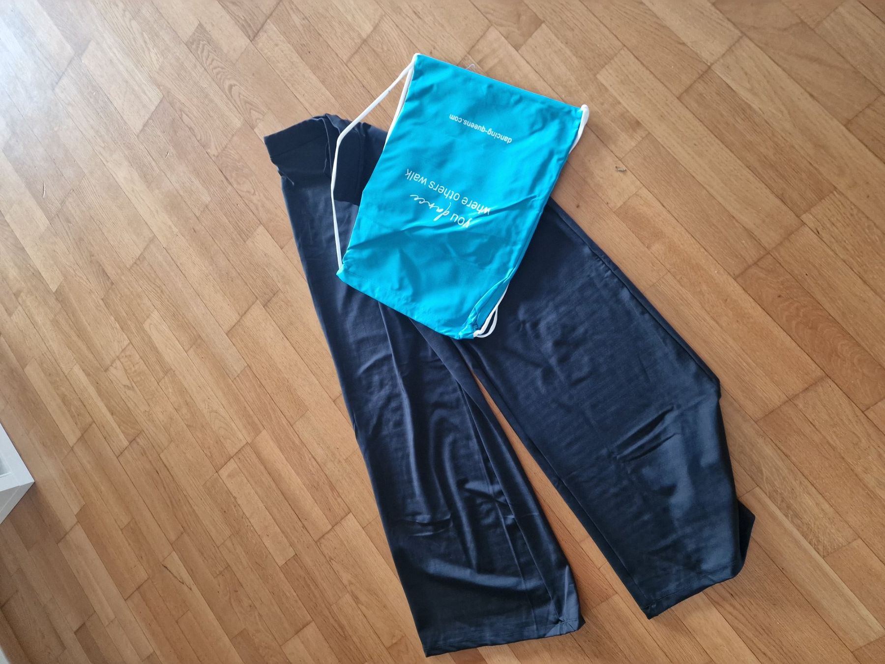 Pantaloni: Yogahose schwarz Gr. M – Usato da Gunzgen venduto da superdancer67 3