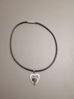 Halskette mit Herzanhänger, Modeschmuck