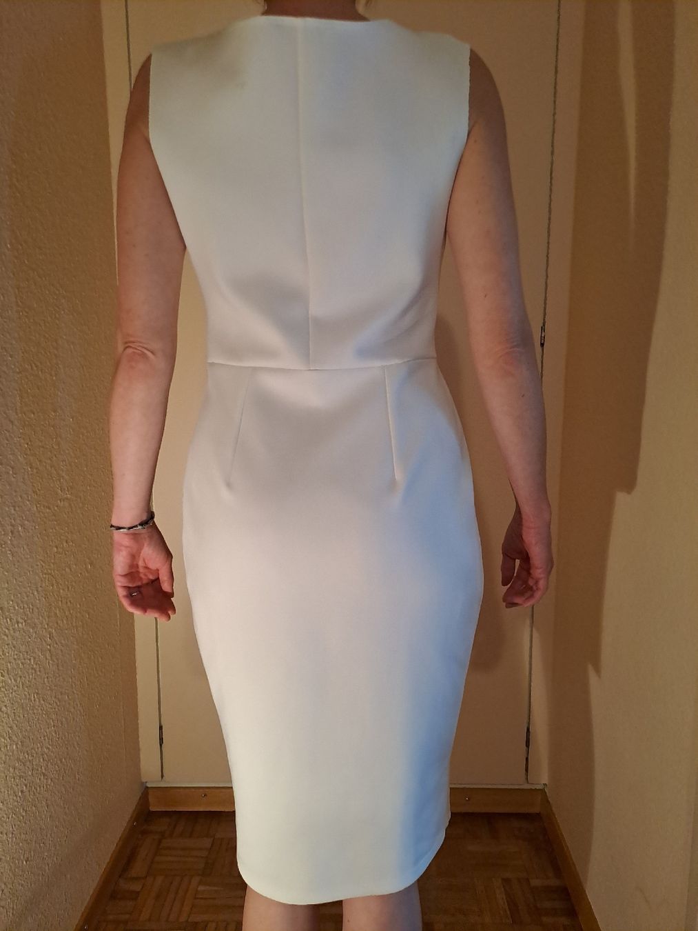 Dorothy Perkins Vestiti: Robe blanche élégante avec dentelle noire - taille 42 – Usato da Saubraz venduto da fanf 1
