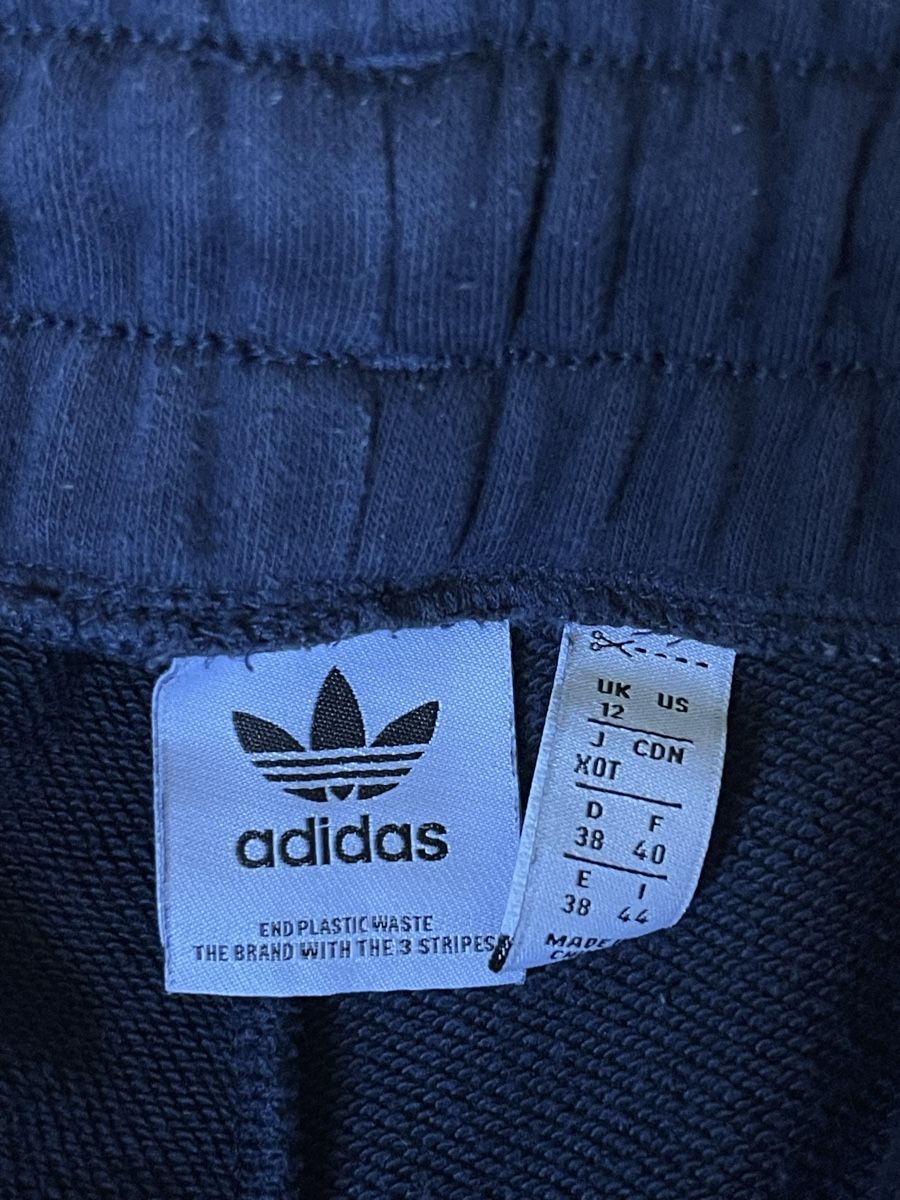 Adidas Pantaloni: Adidas Shorts – Usato da Bern venduto da jeh0815 2
